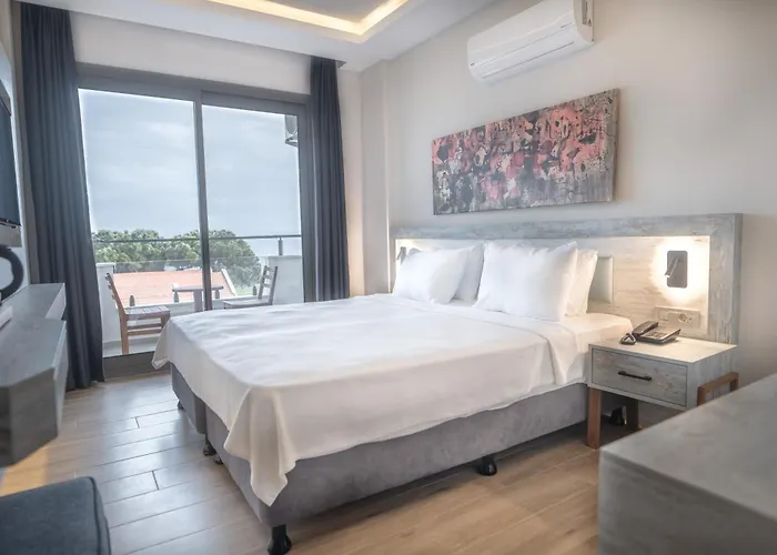 Hotel Feri Surf Club